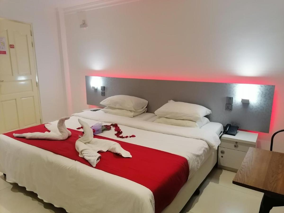Beach Grand & Spa Premium Hulhumale Kültér fotó
